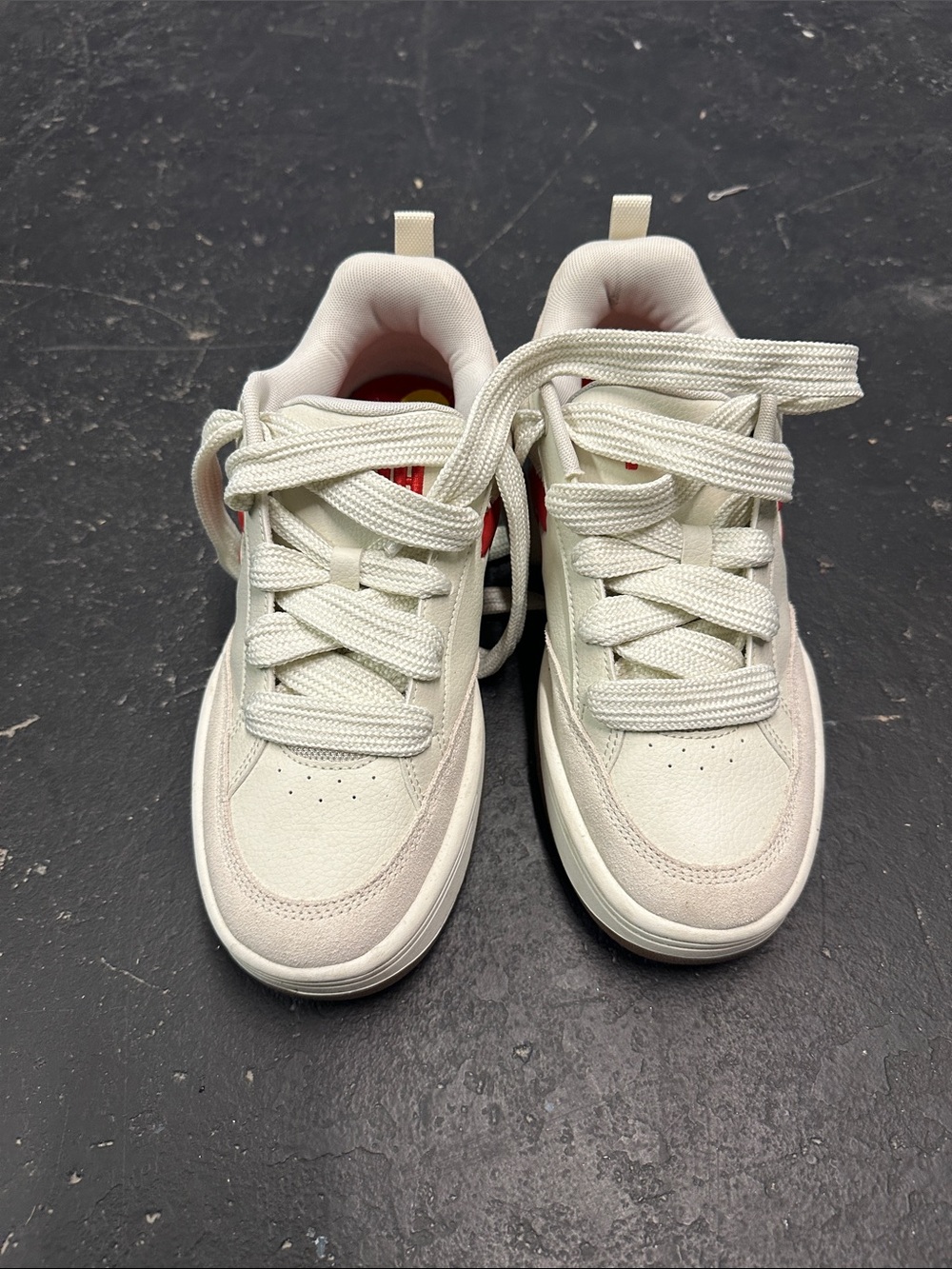 Men’s Cream/White Casual Sneakers